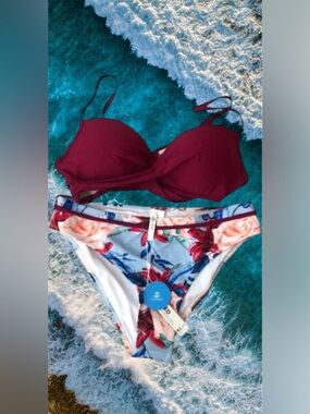 NWT Cupshe bikini maroon and floral bottom Size L